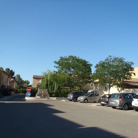 ארל Appartement Dans La Residence Les Mazets De Camargue מראה חיצוני תמונה