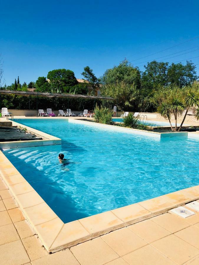 ארל Appartement Dans La Residence Les Mazets De Camargue מראה חיצוני תמונה